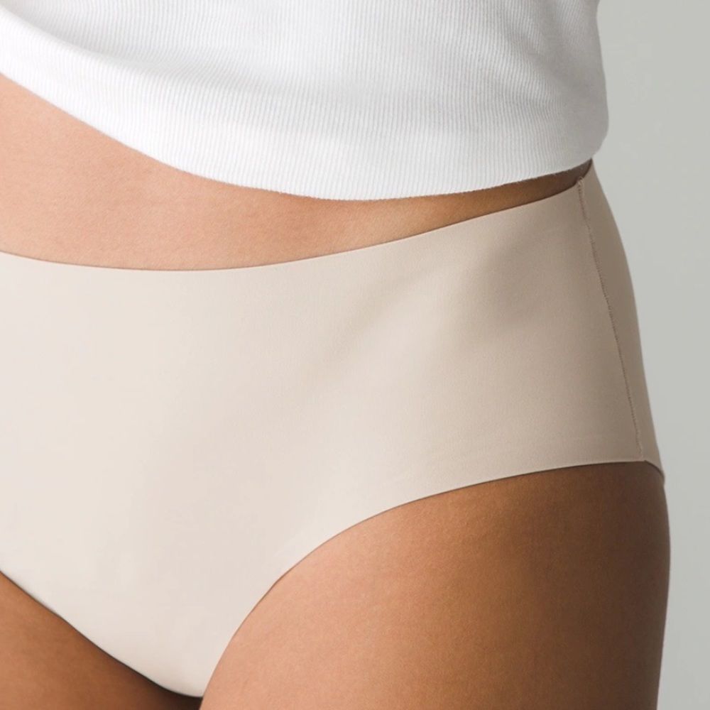 proof .Moderate Absorbency Leak Proof Brief - Picture 3 of 9
